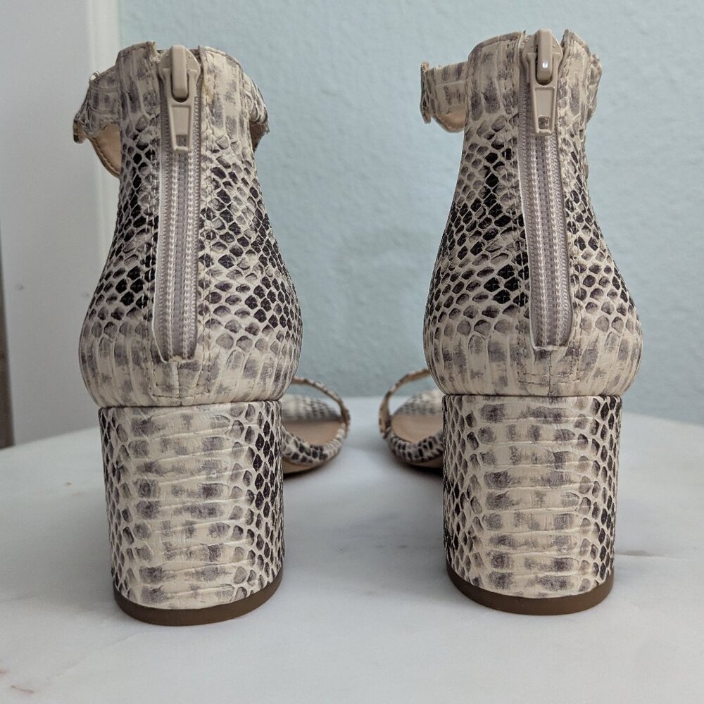 INC Hadwin Snake Scalloped Block Heel Zipper Sandals Size 8 NIB - Picture 11 of 12